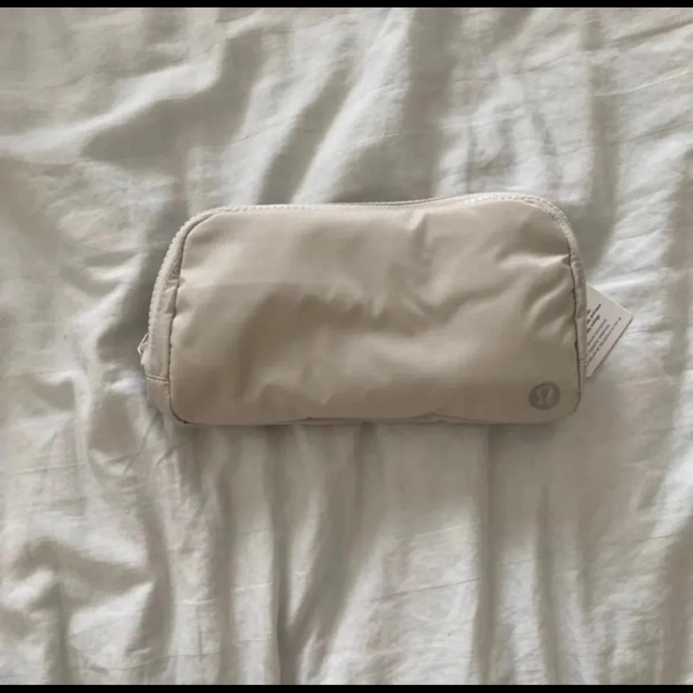 Lululemon white opal OG everywhere belt bag new with tags